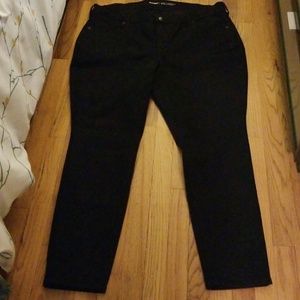 Old Navy black skinny jeans STRETCHY!